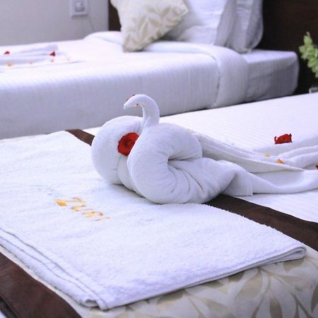 Hotel Zuri Гунтур Экстерьер фото